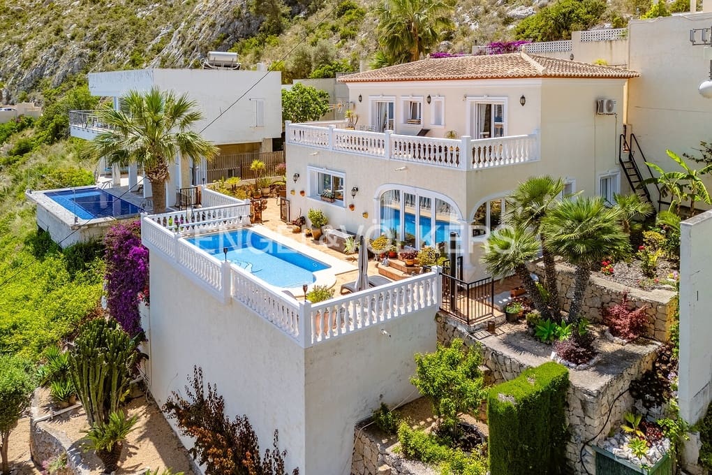 3 soveværelse Villa til salg i Calpe / Calp med swimmingpool garage - € 699.900 (Ref: 9031163)