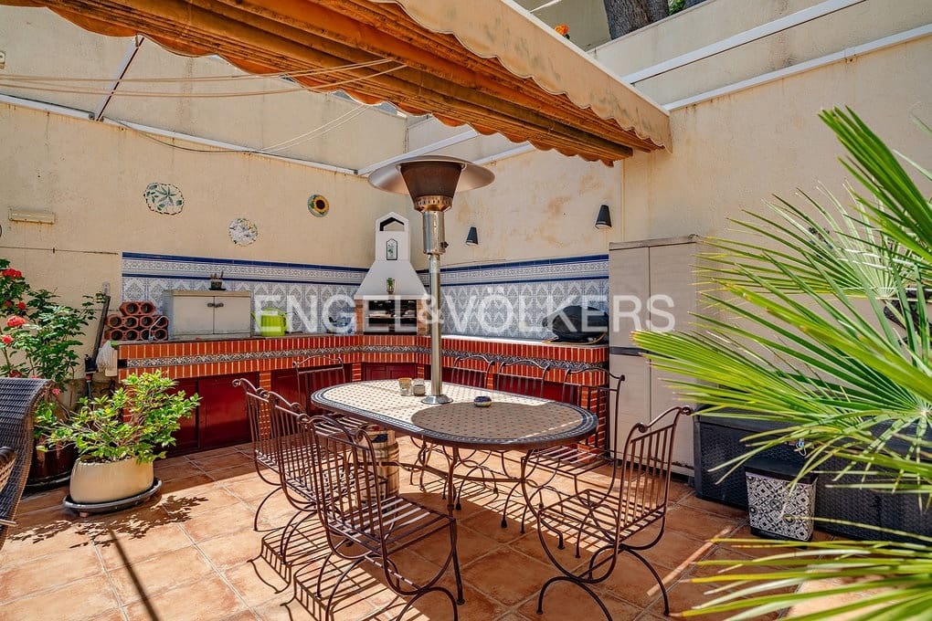 3 soveværelse Villa til salg i Calpe / Calp med swimmingpool garage - € 669.000 (Ref: 9031163)