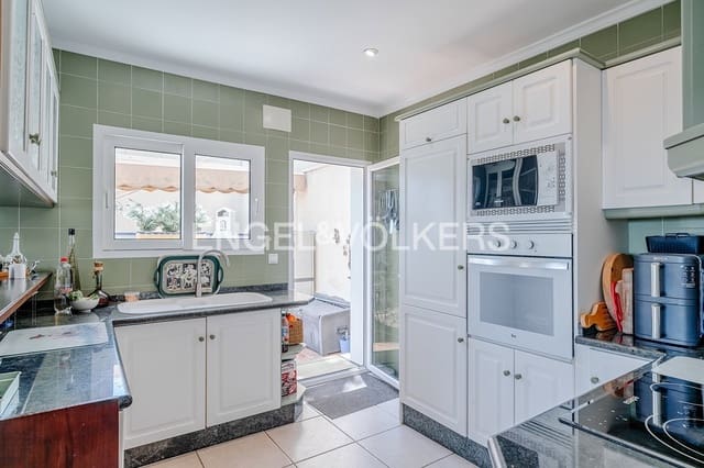 3 camera da letto Villa in vendita in Pueblo, Calpe / Calp con piscina garage - 699.900 € (Rif: 9031163)