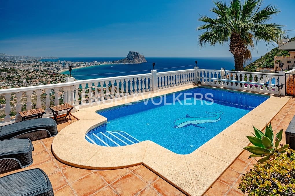 3 soveværelse Villa til salg i Calpe / Calp med swimmingpool garage - € 669.000 (Ref: 9031163)