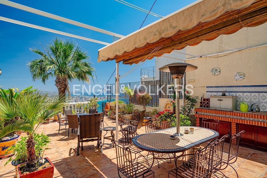 3 soveværelse Villa til salg i Calpe / Calp med swimmingpool garage - € 669.000 (Ref: 9031163)