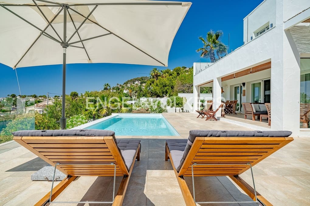 3 soveværelse Villa til salg i Moraira med swimmingpool garage - € 1.430.000 (Ref: 9051720)