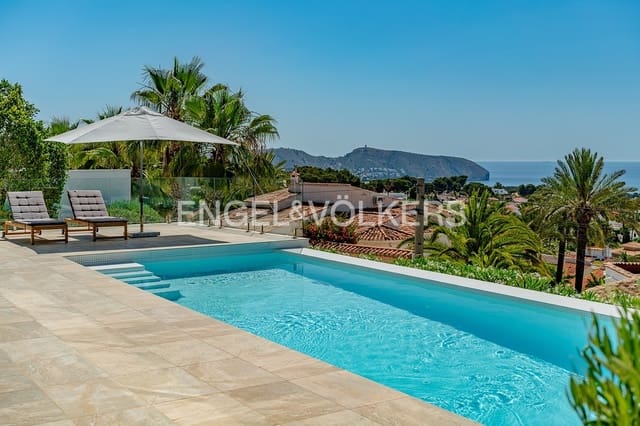 3 soverom Villa til salgs i Moraira, Teulada-Moraira med svømmebasseng garasje - € 1 430 000 (Ref: 9051720)