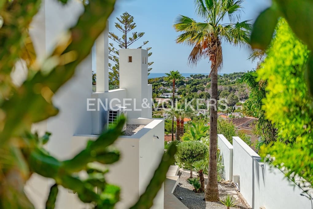 3 soveværelse Villa til salg i Moraira med swimmingpool garage - € 1.430.000 (Ref: 9051720)