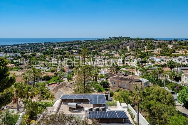 3 soverom Villa til salgs i Moraira, Teulada-Moraira med svømmebasseng garasje - € 1 430 000 (Ref: 9051720)