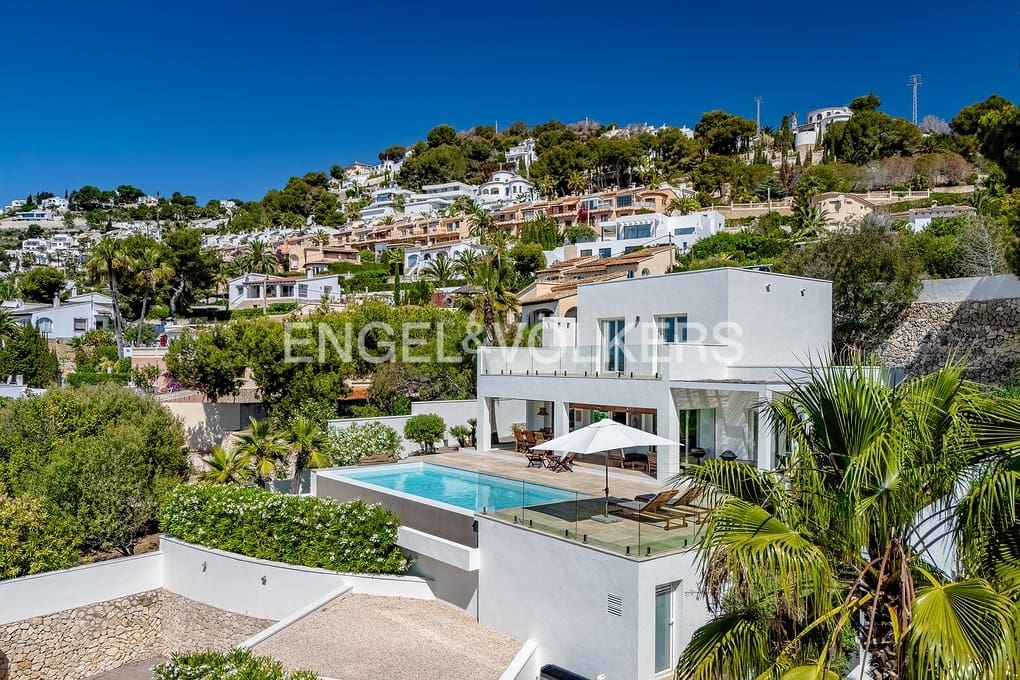 3 soveværelse Villa til salg i Moraira med swimmingpool garage - € 1.430.000 (Ref: 9051720)