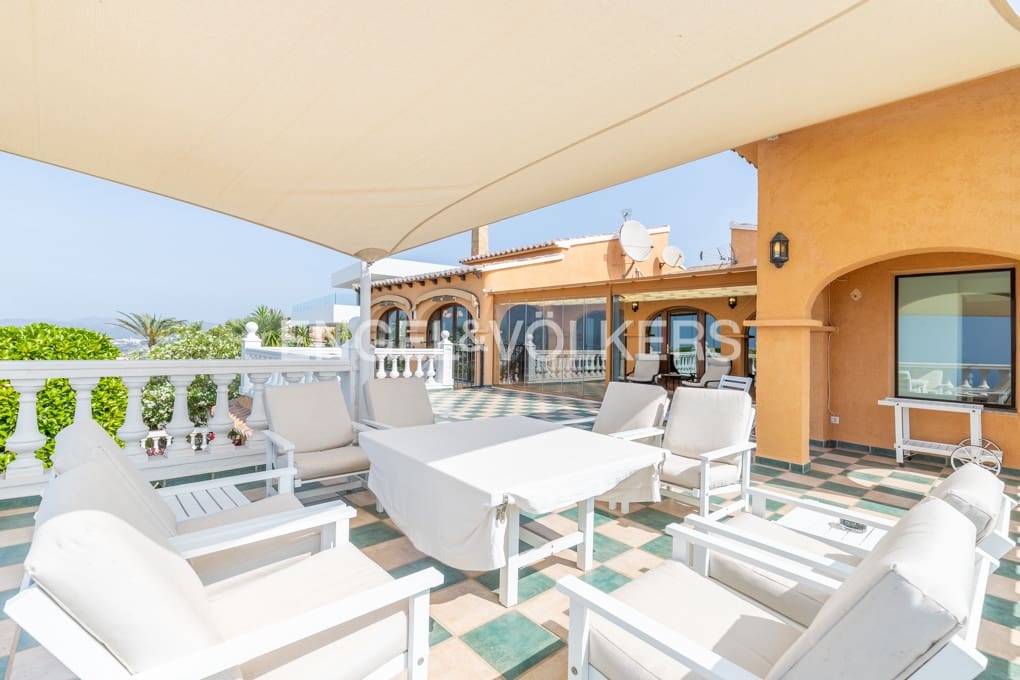 4 soveværelse Villa til salg i Cumbre del Sol med swimmingpool garage - € 2.497.000 (Ref: 9061872)