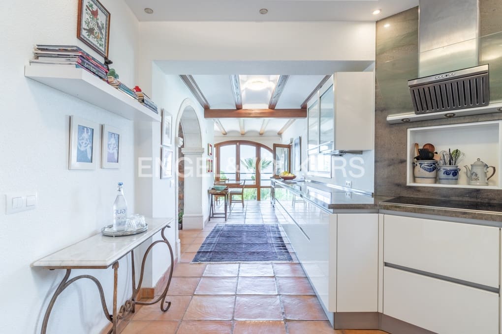 4 soveværelse Villa til salg i Cumbre del Sol med swimmingpool garage - € 2.497.000 (Ref: 9061872)