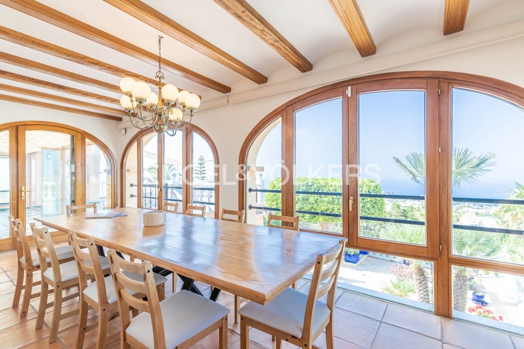 4 soveværelse Villa til salg i Cumbre del Sol med swimmingpool garage - € 2.497.000 (Ref: 9061872)