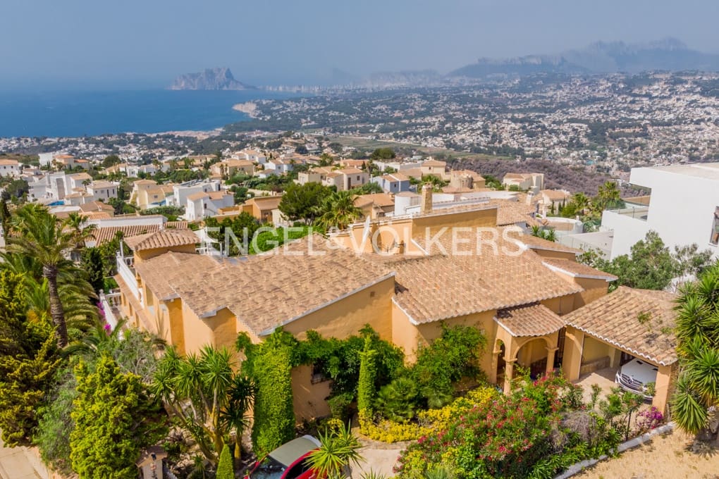 4 soveværelse Villa til salg i Cumbre del Sol med swimmingpool garage - € 2.497.000 (Ref: 9061872)