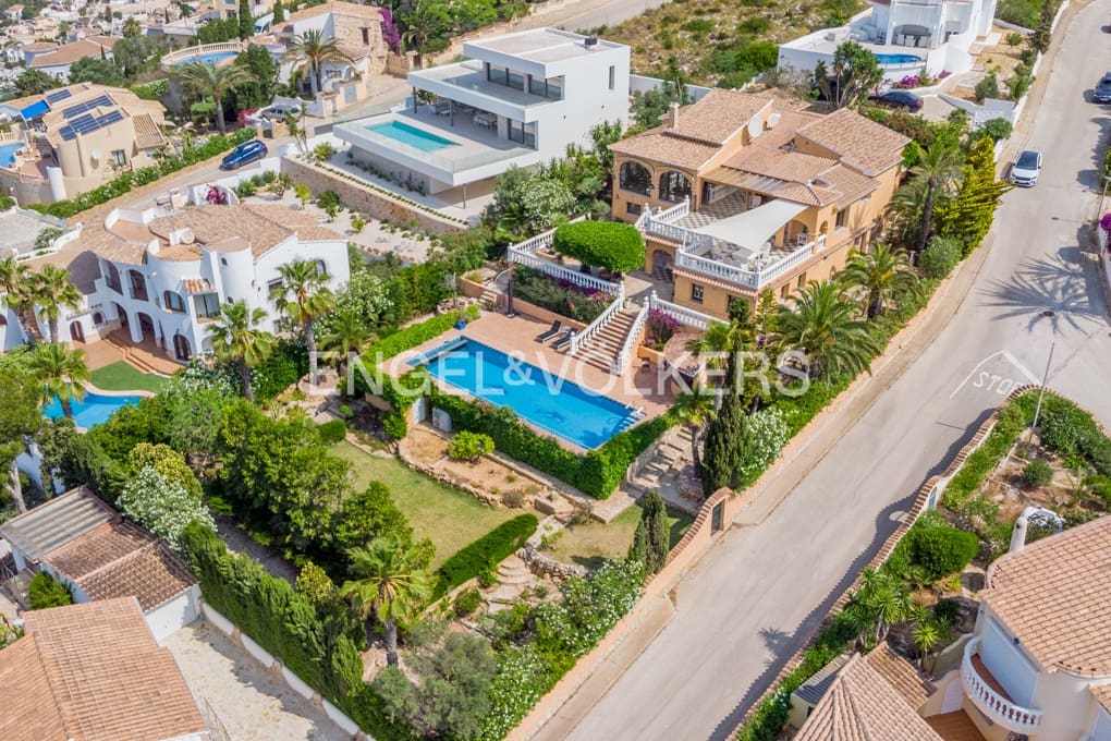 4 soveværelse Villa til salg i Cumbre del Sol med swimmingpool garage - € 2.497.000 (Ref: 9061872)