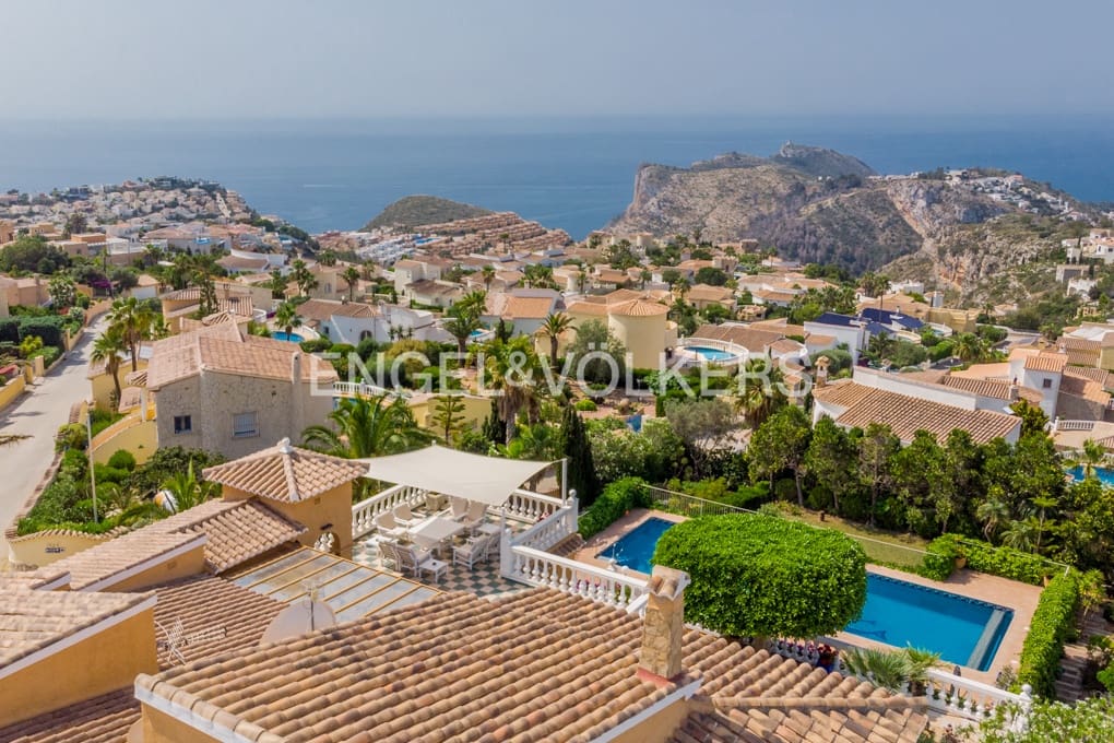 4 soveværelse Villa til salg i Cumbre del Sol med swimmingpool garage - € 2.497.000 (Ref: 9061872)