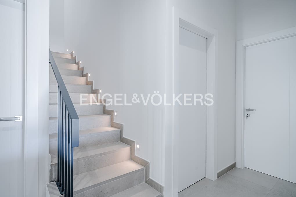 5 soveværelse Villa til salg i Altea med swimmingpool garage - € 2.950.000 (Ref: 9097631)