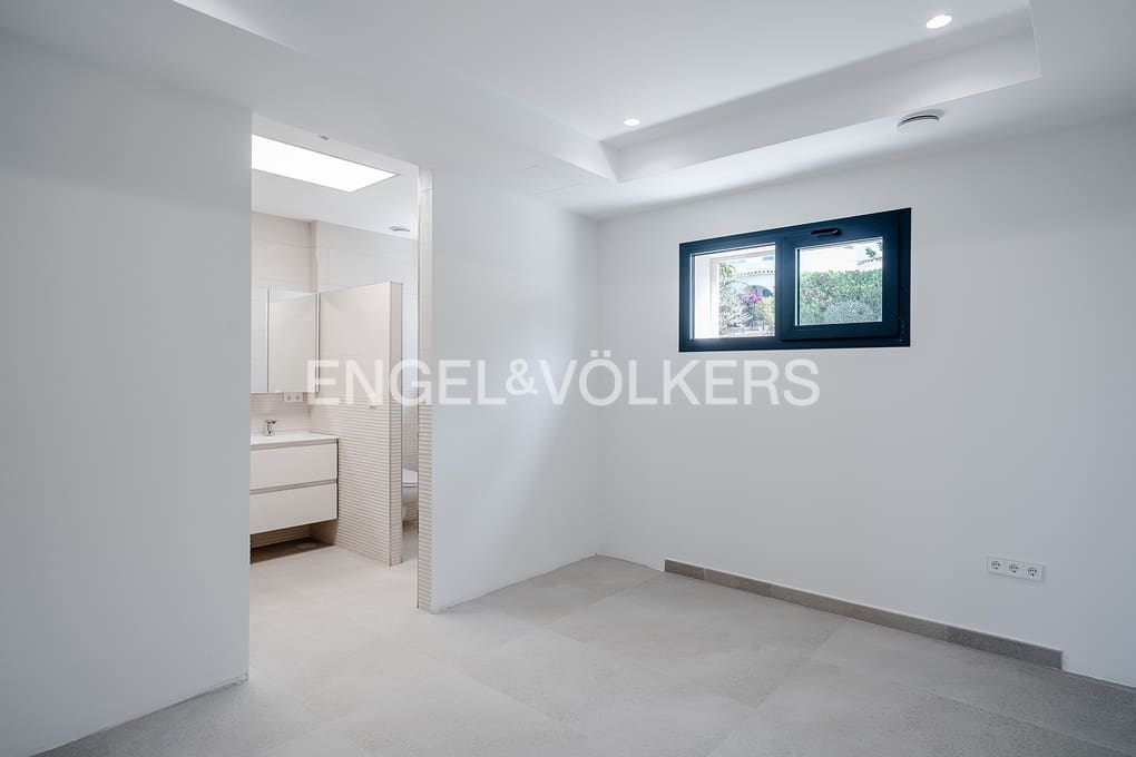 5 soveværelse Villa til salg i Altea med swimmingpool garage - € 2.950.000 (Ref: 9097631)