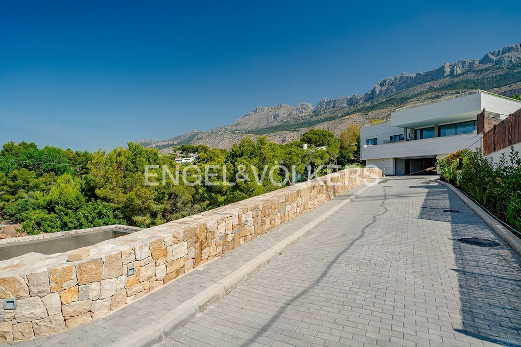 5 soveværelse Villa til salg i Altea med swimmingpool garage - € 2.950.000 (Ref: 9097631)
