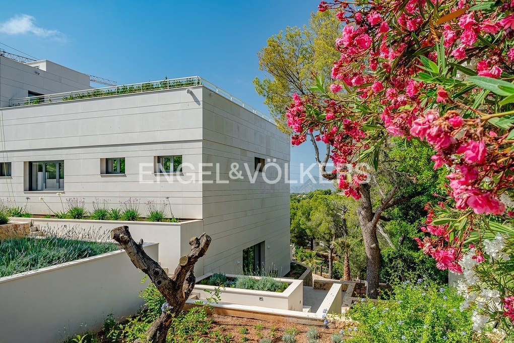 5 soveværelse Villa til salg i Altea med swimmingpool garage - € 2.950.000 (Ref: 9097631)