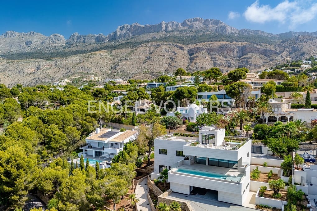 5 soveværelse Villa til salg i Altea med swimmingpool garage - € 2.950.000 (Ref: 9097631)