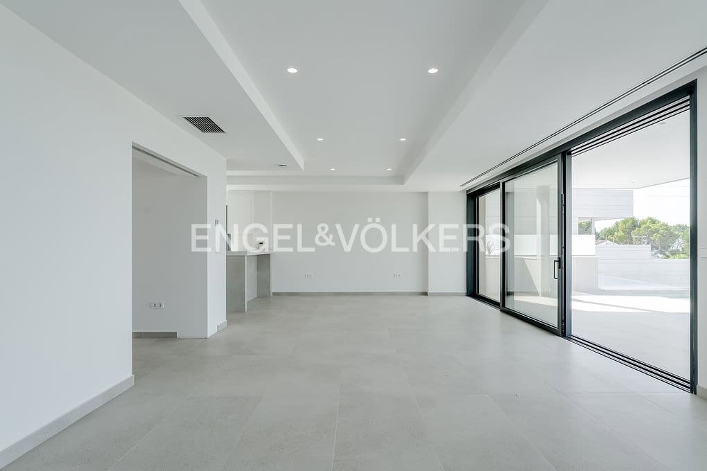 5 bedroom Villa for sale in Altea with pool garage - € 2,750,000 (Ref: 9097631)