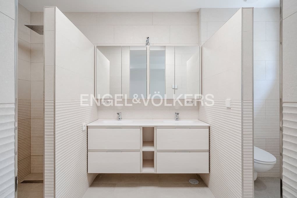 5 bedroom Villa for sale in Altea with pool garage - € 2,750,000 (Ref: 9097631)