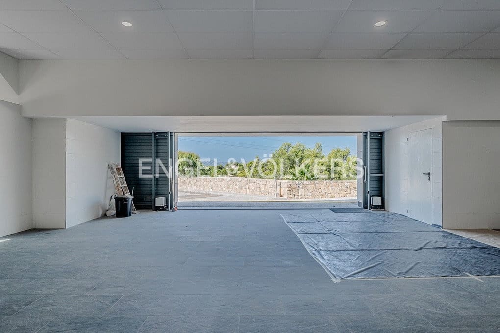5 bedroom Villa for sale in Altea with pool garage - € 2,750,000 (Ref: 9097631)