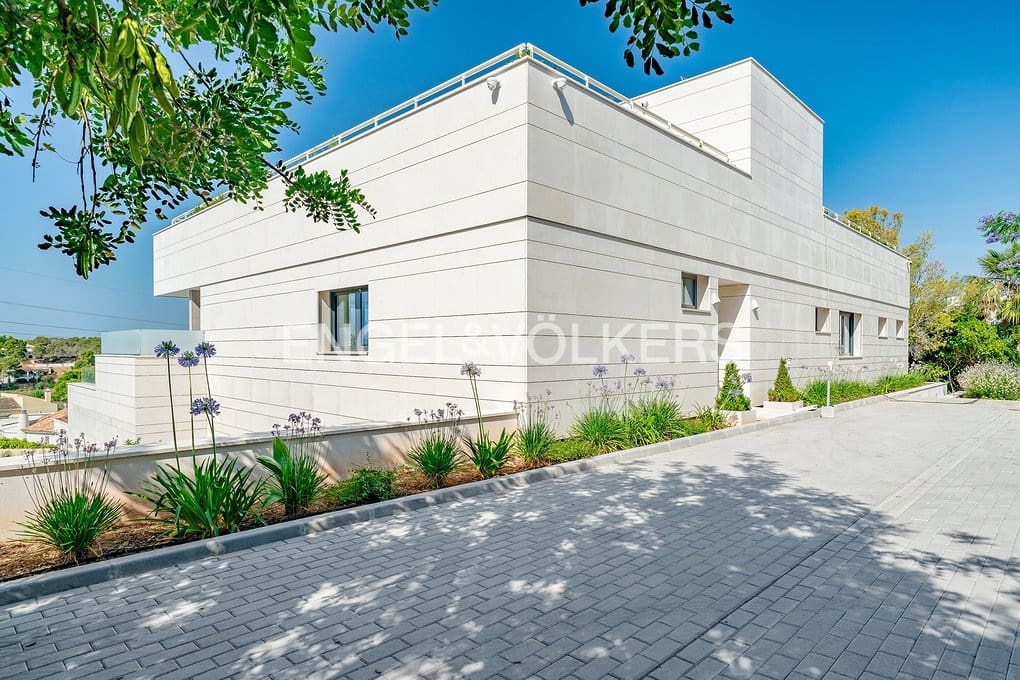5 bedroom Villa for sale in Altea with pool garage - € 2,750,000 (Ref: 9097631)
