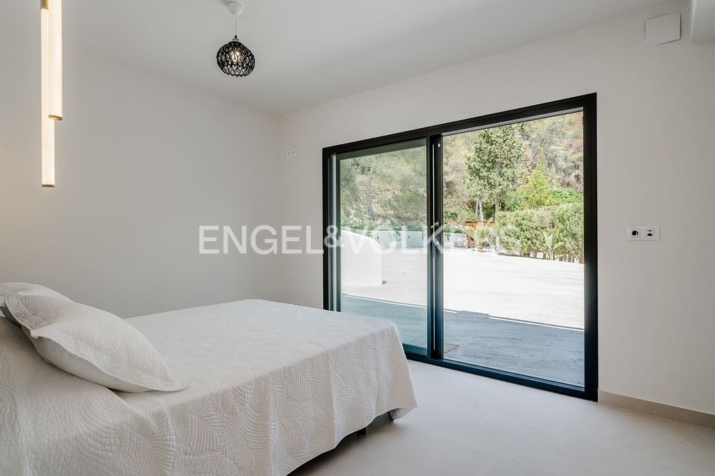 5 soverom Villa til salgs i Benissa med svømmebasseng garasje - € 1 950 000 (Ref: 9101693)