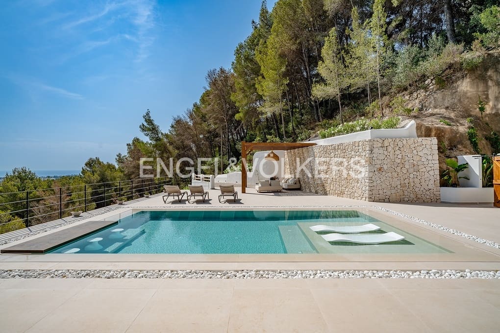 5 soverom Villa til salgs i Benissa med svømmebasseng garasje - € 1 950 000 (Ref: 9101693)