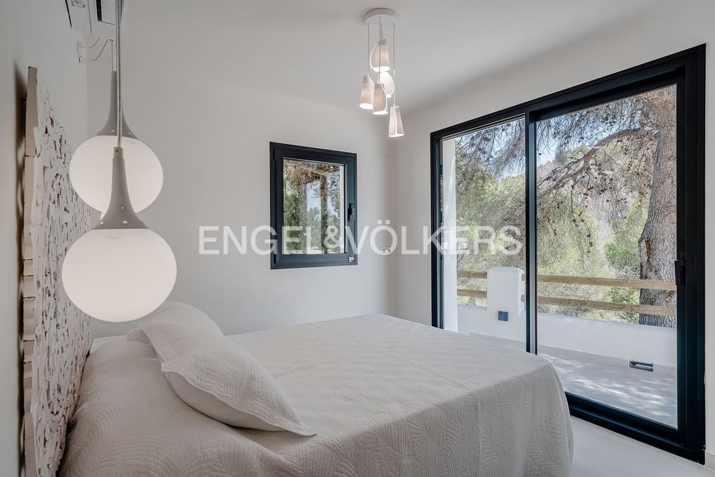 5 soverom Villa til salgs i Benissa med svømmebasseng garasje - € 1 950 000 (Ref: 9101693)