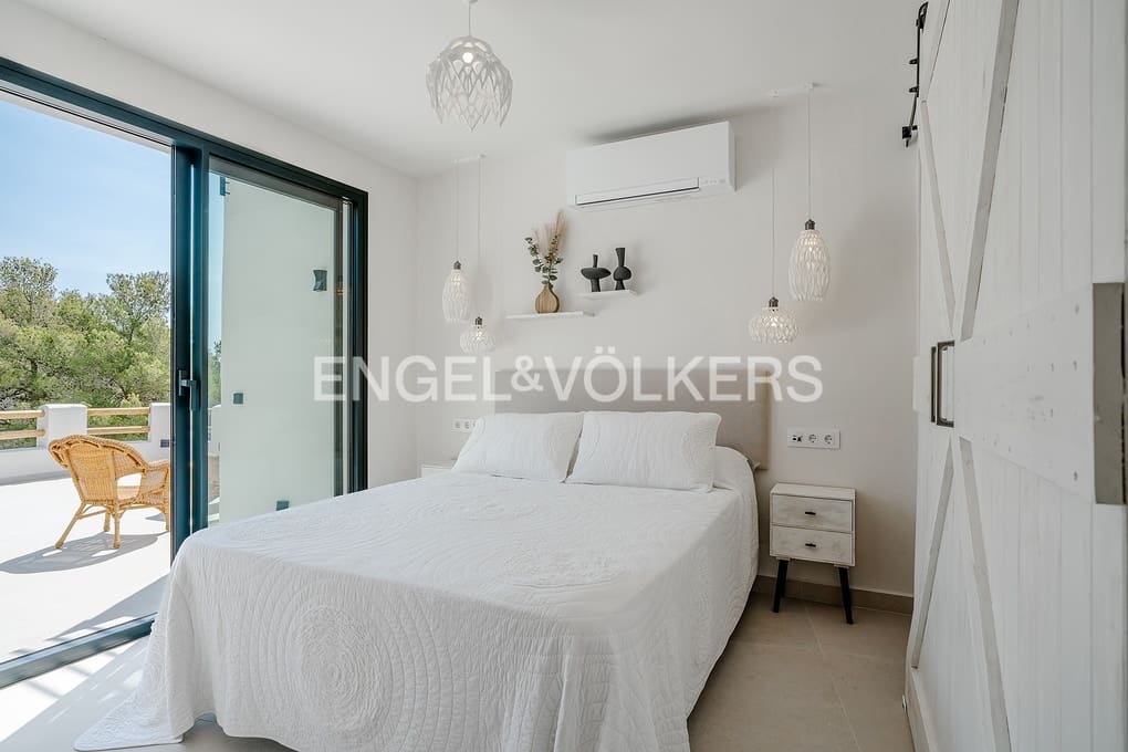 5 soverom Villa til salgs i Benissa med svømmebasseng garasje - € 1 950 000 (Ref: 9101693)