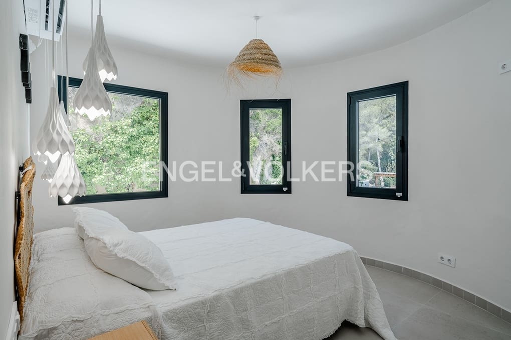 5 soverom Villa til salgs i Benissa med svømmebasseng garasje - € 1 950 000 (Ref: 9101693)