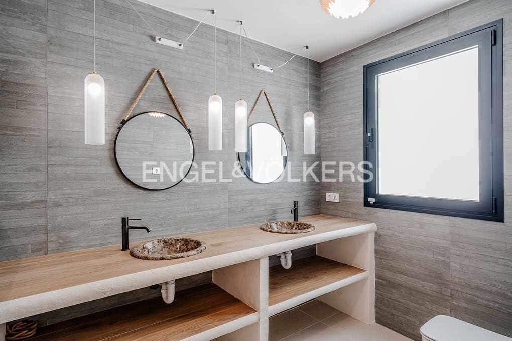 5 soverom Villa til salgs i Benissa med svømmebasseng garasje - € 1 950 000 (Ref: 9101693)