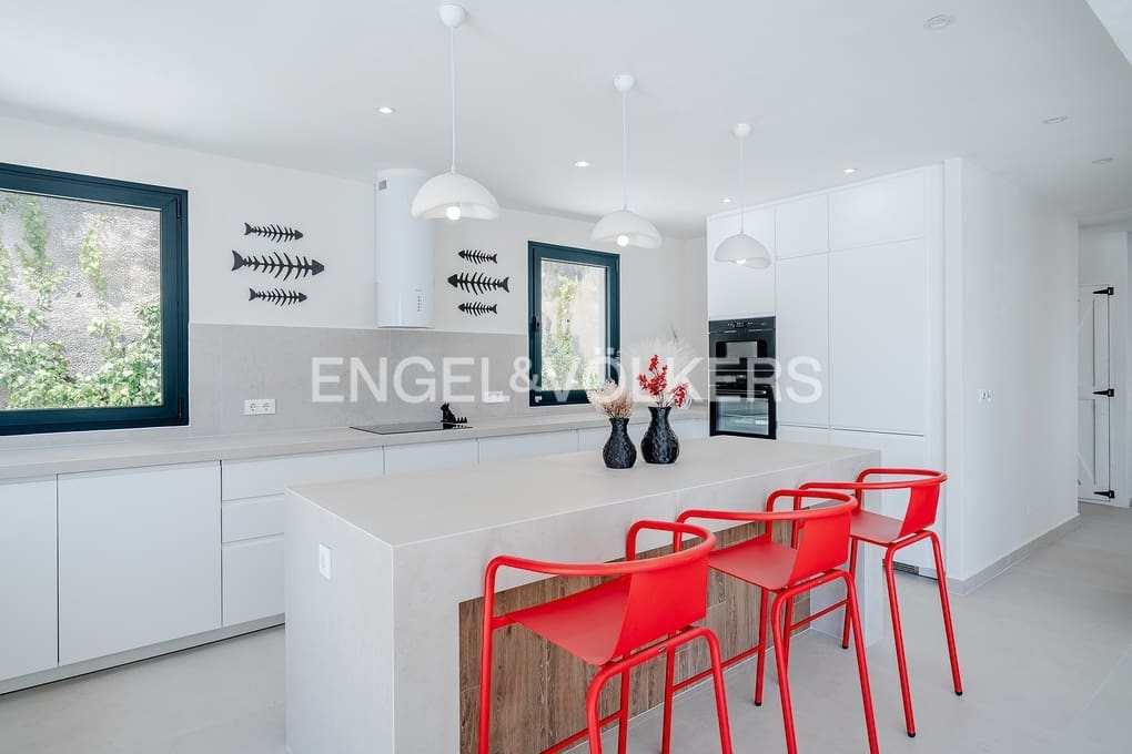 5 soverom Villa til salgs i Benissa med svømmebasseng garasje - € 1 950 000 (Ref: 9101693)