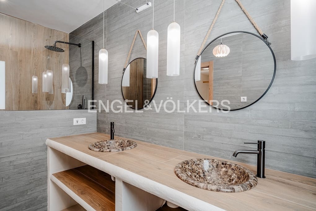 5 soverom Villa til salgs i Benissa med svømmebasseng garasje - € 1 950 000 (Ref: 9101693)