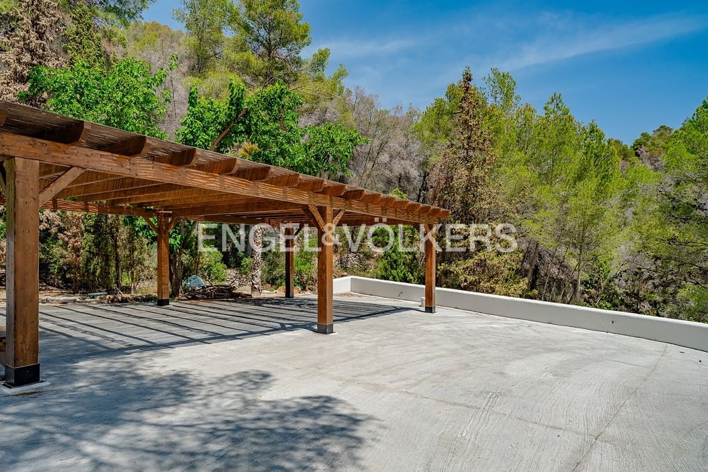 5 soverom Villa til salgs i Benissa med svømmebasseng garasje - € 1 950 000 (Ref: 9101693)