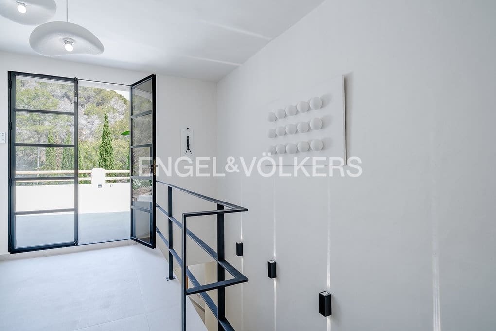 5 soverom Villa til salgs i Benissa med svømmebasseng garasje - € 1 950 000 (Ref: 9101693)