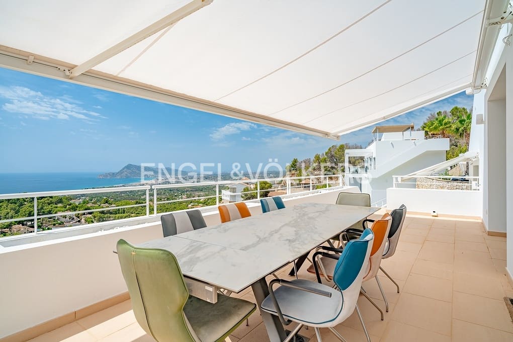 3 soveværelse Villa til salg i Altea med swimmingpool garage - € 1.295.000 (Ref: 9109771)
