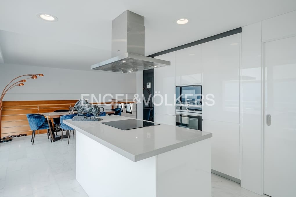 3 soveværelse Villa til salg i Altea med swimmingpool garage - € 1.295.000 (Ref: 9109771)