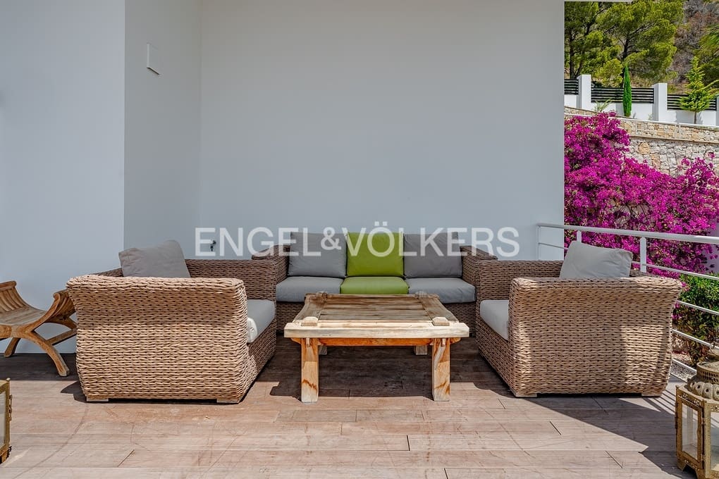 3 soveværelse Villa til salg i Altea med swimmingpool garage - € 1.295.000 (Ref: 9109771)