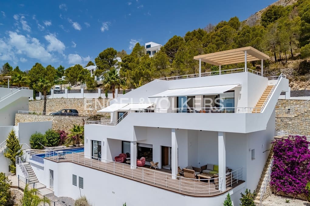 3 soveværelse Villa til salg i Altea med swimmingpool garage - € 1.295.000 (Ref: 9109771)