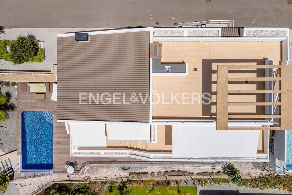 3 soveværelse Villa til salg i Altea med swimmingpool garage - € 1.295.000 (Ref: 9109771)