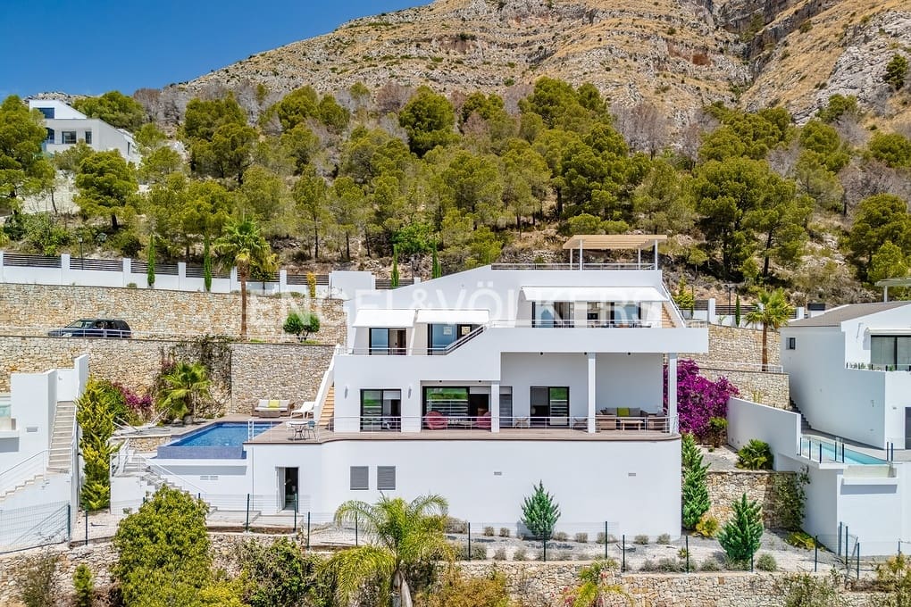 3 soveværelse Villa til salg i Altea med swimmingpool garage - € 1.295.000 (Ref: 9109771)