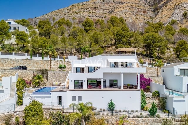 3 soveværelse Villa til salg i Altea med swimmingpool garage - € 1.295.000 (Ref: 9109771)