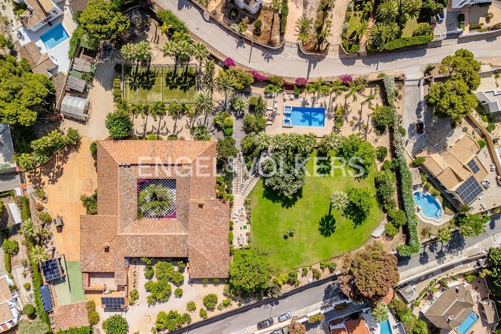 7 soveværelse Villa til salg i Altea med swimmingpool garage - € 3.750.000 (Ref: 9109839)