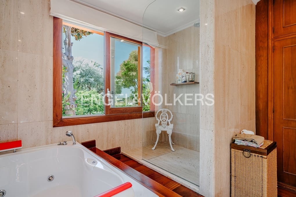 7 soveværelse Villa til salg i Altea med swimmingpool garage - € 3.750.000 (Ref: 9109839)