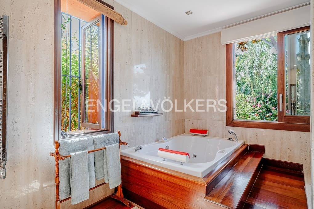 7 soveværelse Villa til salg i Altea med swimmingpool garage - € 3.750.000 (Ref: 9109839)