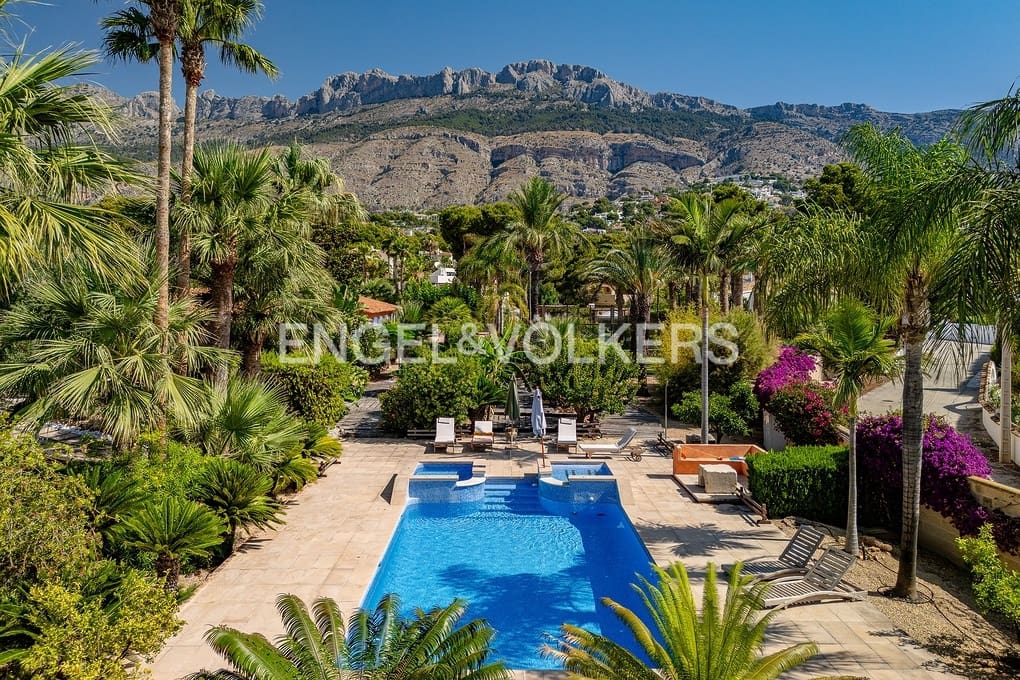 7 soveværelse Villa til salg i Altea med swimmingpool garage - € 3.750.000 (Ref: 9109839)
