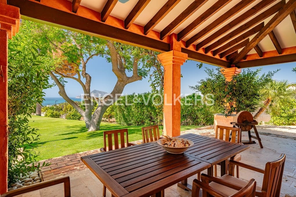 7 soveværelse Villa til salg i Altea med swimmingpool garage - € 3.750.000 (Ref: 9109839)