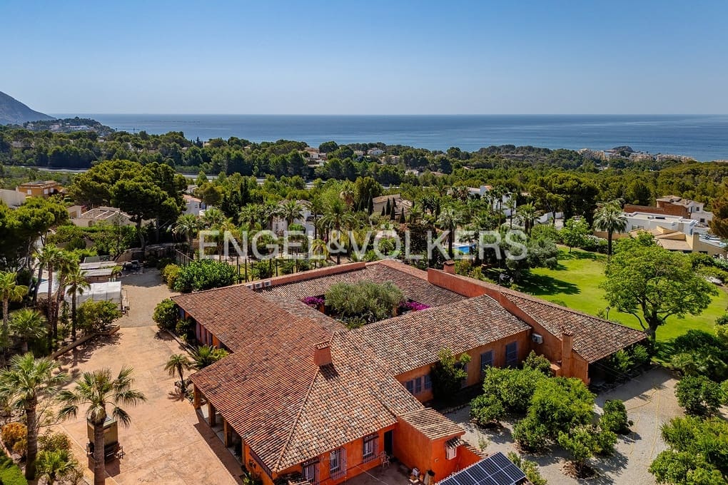 7 soveværelse Villa til salg i Altea med swimmingpool garage - € 3.750.000 (Ref: 9109839)