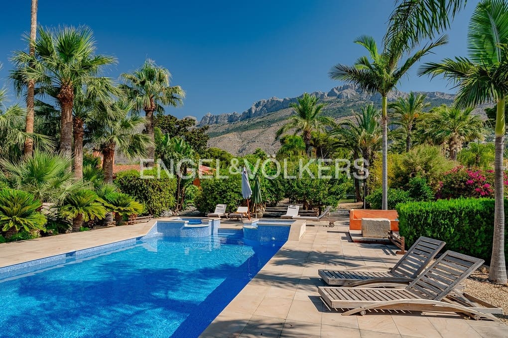 7 soveværelse Villa til salg i Altea med swimmingpool garage - € 3.750.000 (Ref: 9109839)