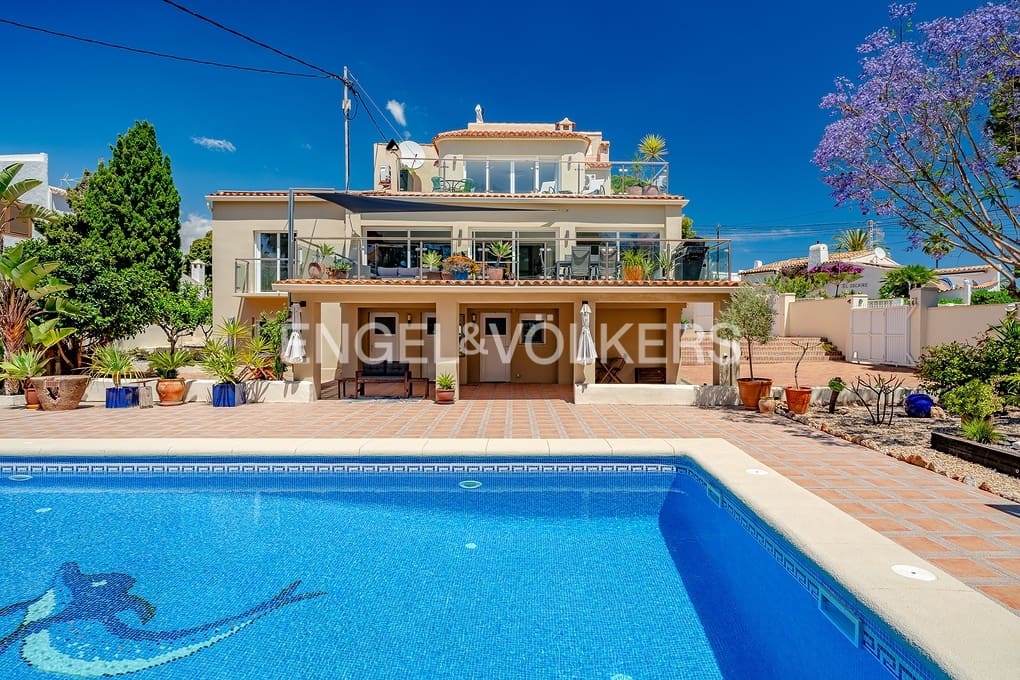 6 soveværelse Villa til salg i Calpe / Calp med swimmingpool garage - € 1.590.000 (Ref: 9127349)